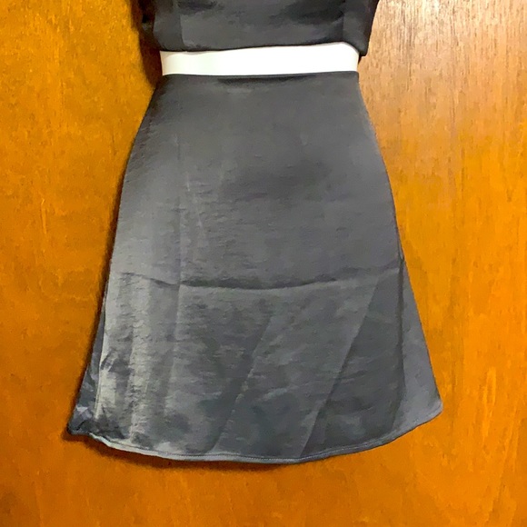 Gray Skirt Set🤍 - Picture 2 of 7